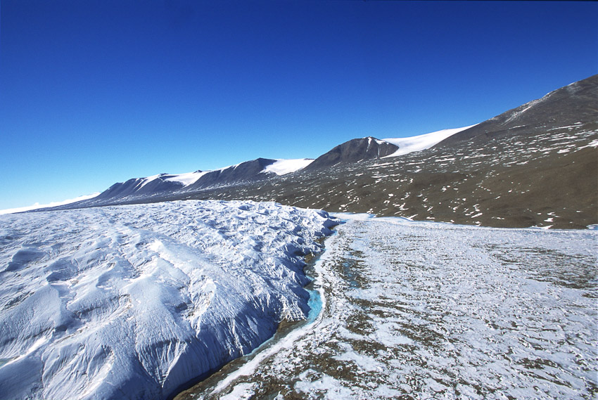 27.31.32Canada Glacier L Hoare 