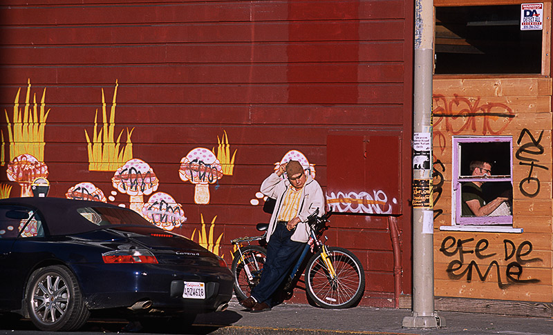 Feb05 7 31 Mission mural 3 Porsche